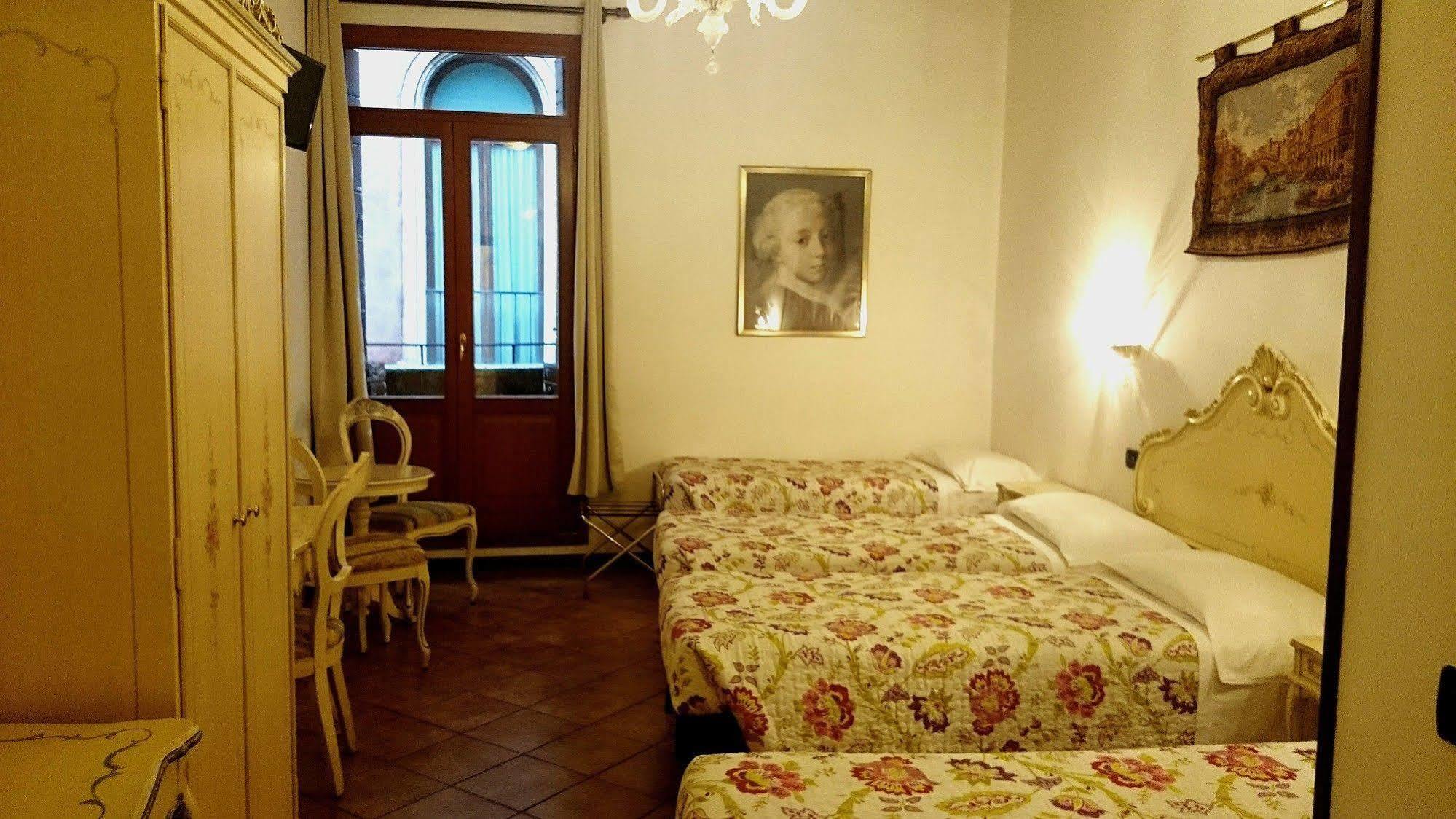 Gasthof Alloggi Ss Giovanni E Paolo 2*