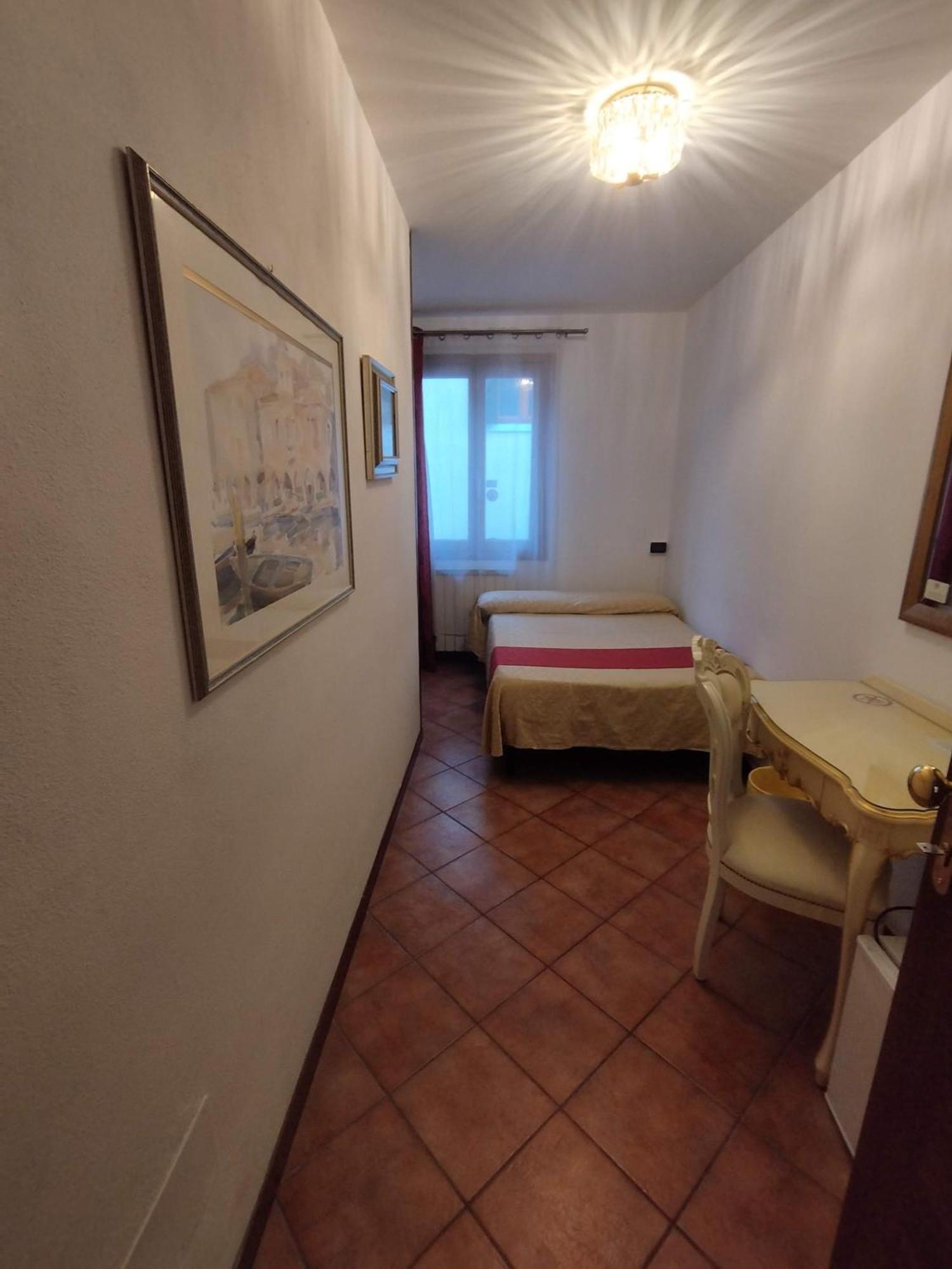 Gasthof Alloggi Ss Giovanni E Paolo Venedig